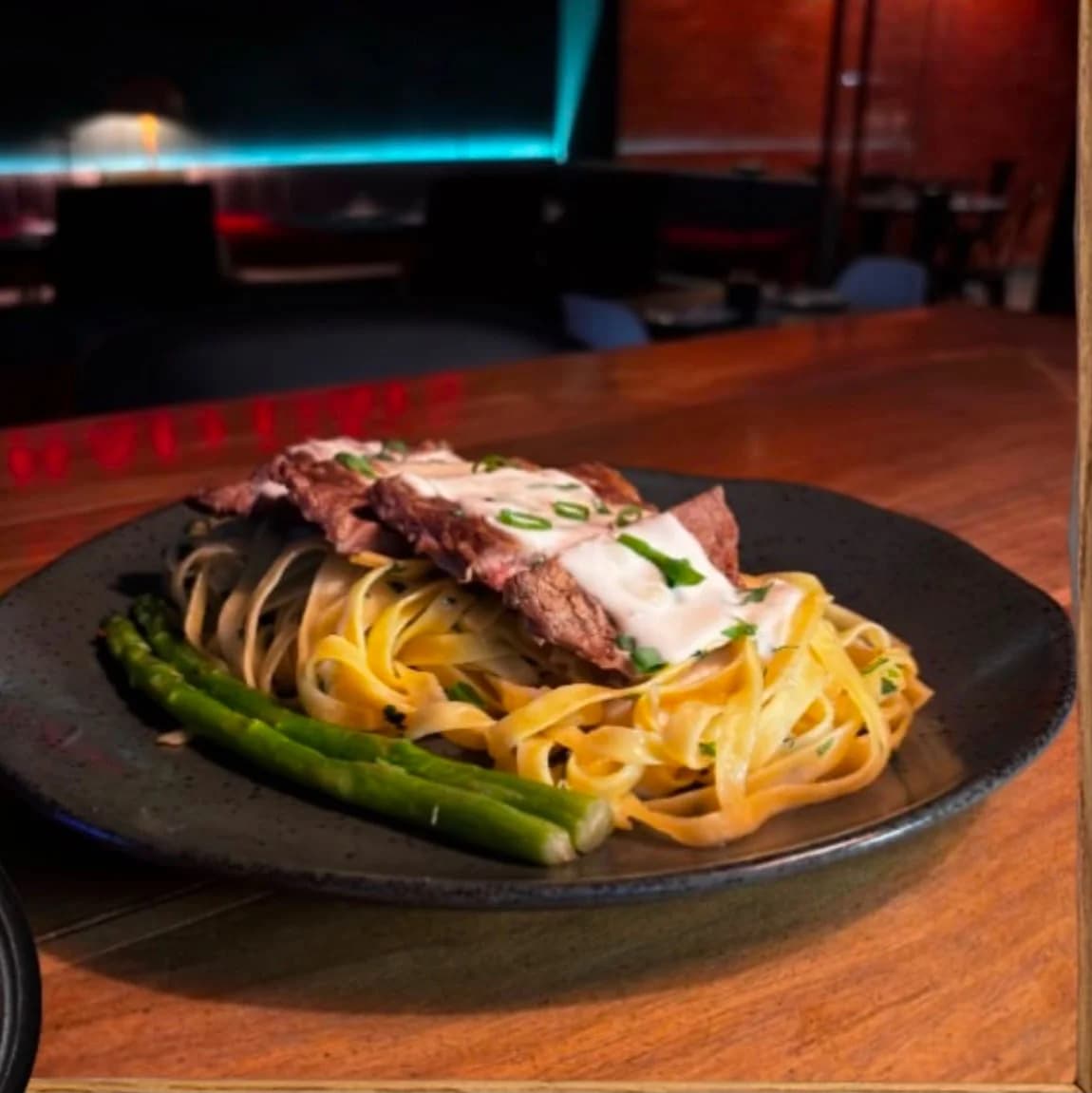 CM no Prato: Tagliatelle com Vazio Grelhado ao Creme de Formaggio